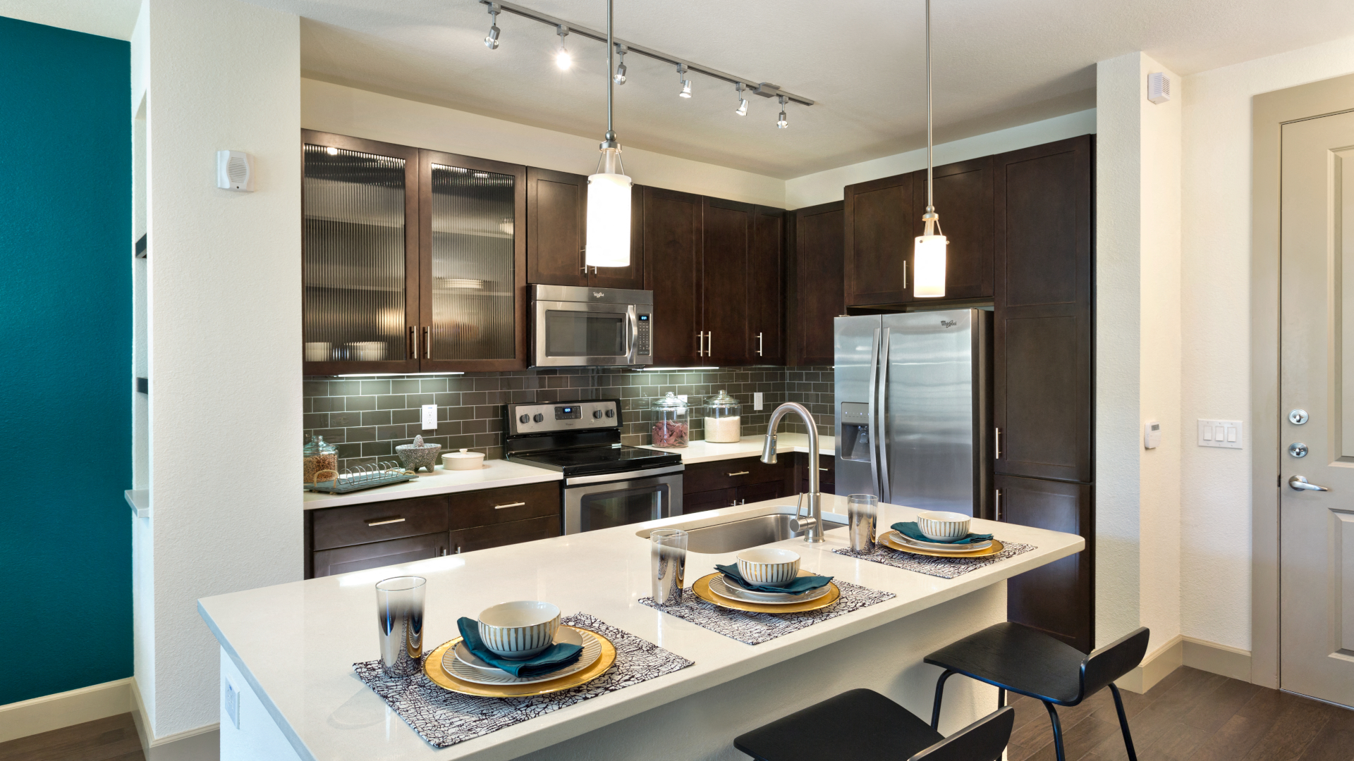 711 - 833 Sq Ft Floor Plan
